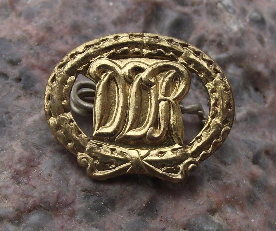 Antique DTSB East German DDR GDR Central Sports Performance Gold Pin Badge - Badgecrazy