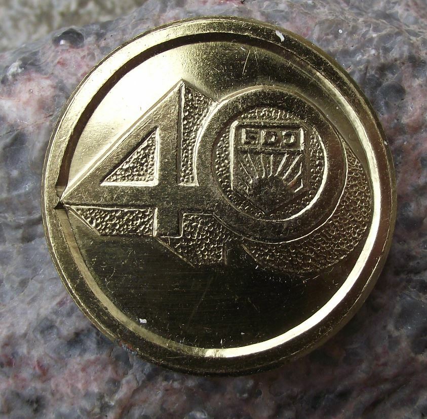 1986 FDJ Freie Deutsche DDR Germany Youth 40th Anniversary Dresden Medallion - Badgecrazy