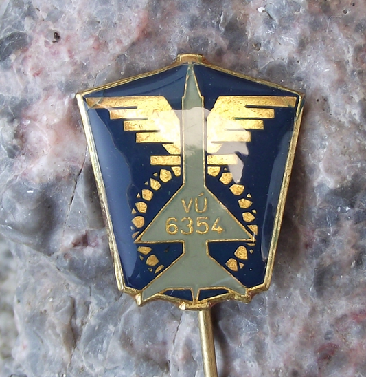 Vintage Vu 6354 Czech Army Air Force Mig 21 Squadron Military Pin Badge