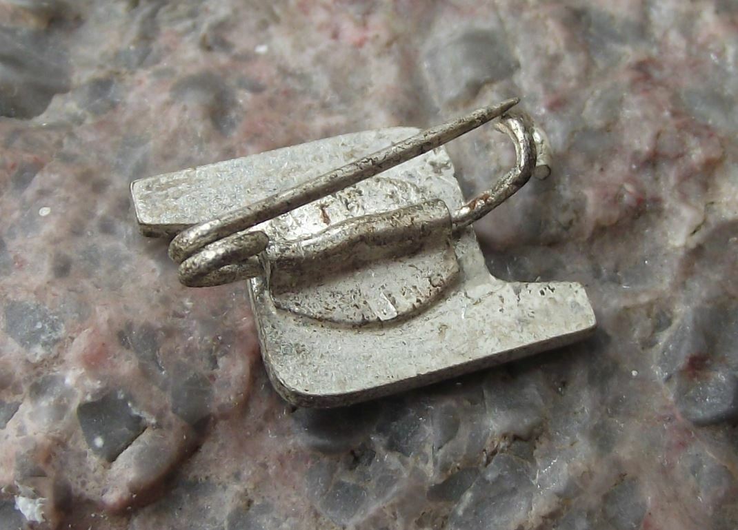 Antique Soemtron Vintage East German DDR Printing Calculators Clasp Pin Badge - Badgecrazy