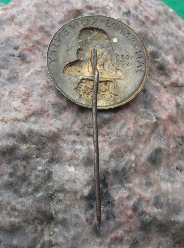 1958 Jan Amos Comenius Teacher & Champion of Universal Education Pin Badge - Badgecrazy
