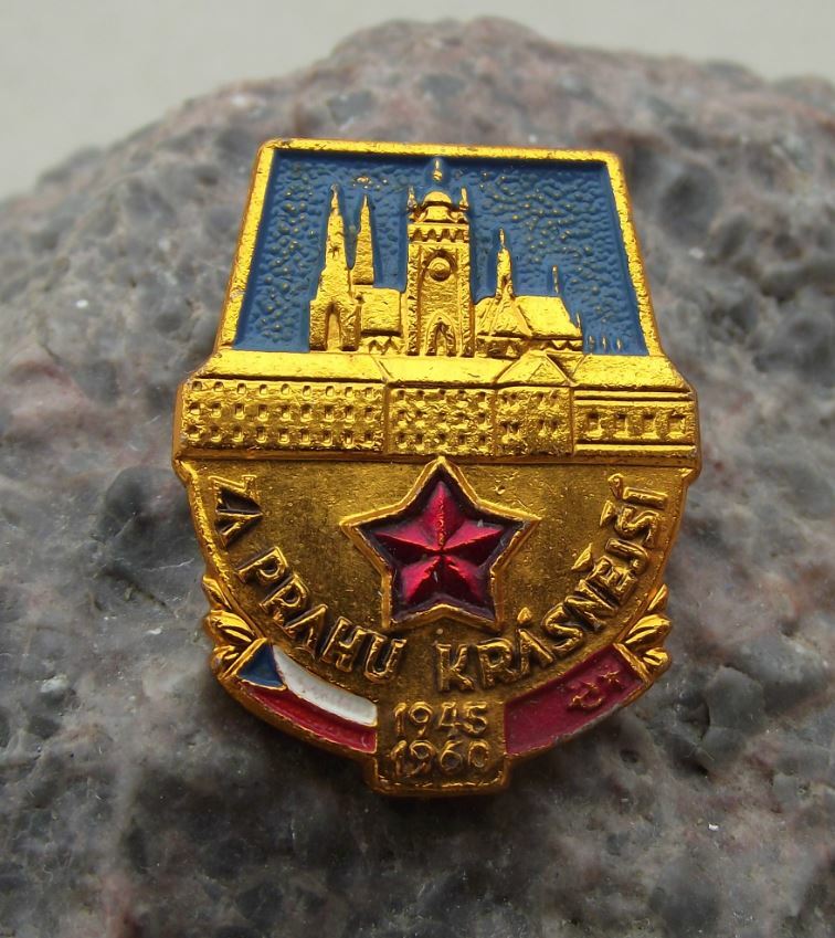 1960 Beautiful Prague 15th World War 2 Anniversary St Vitus Cathedral Pin Badge - Badgecrazy
