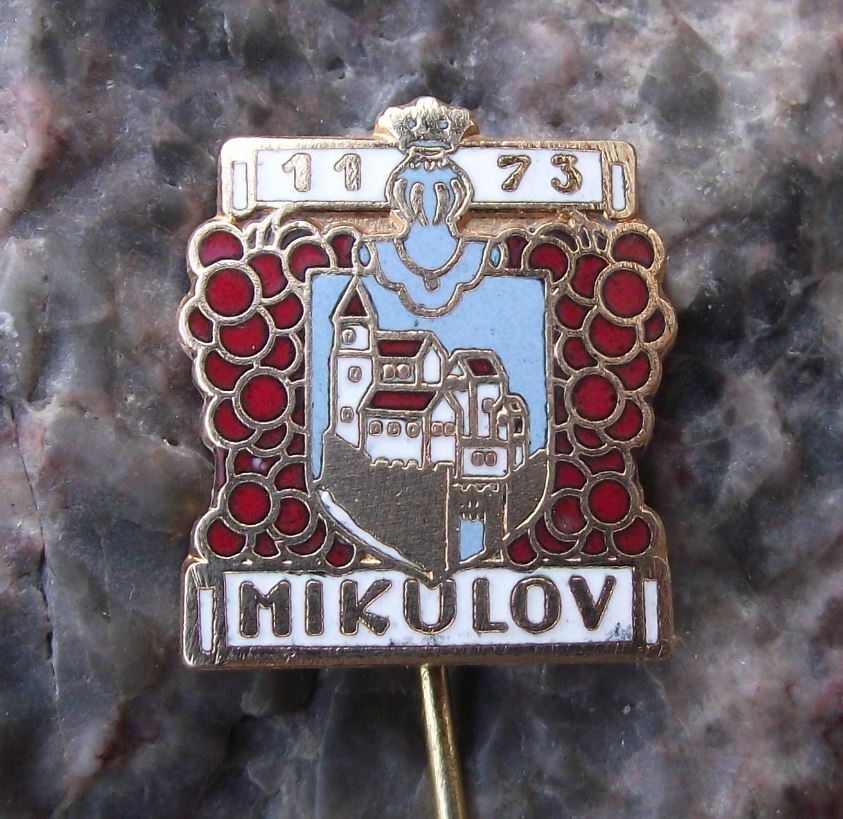 Vintage Mikulov 1173 Grape Vineyard Region Czechoslovakia Souvenier Pin Badge - Badgecrazy