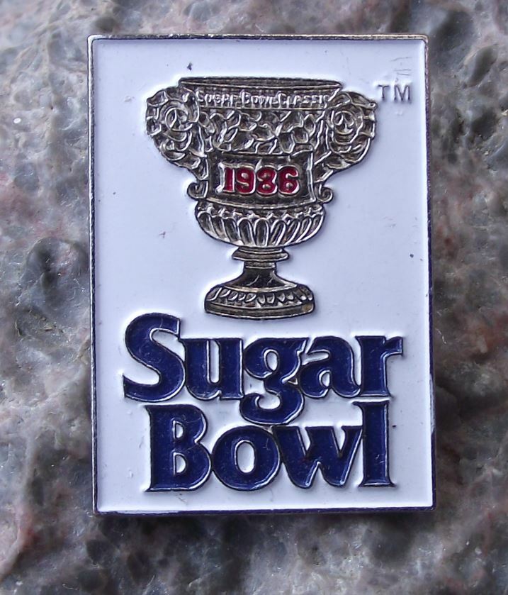 1986 Allstate Sugar Bowl Cup Trophy American Football Tennessee Miami Pin Badge - Badgecrazy