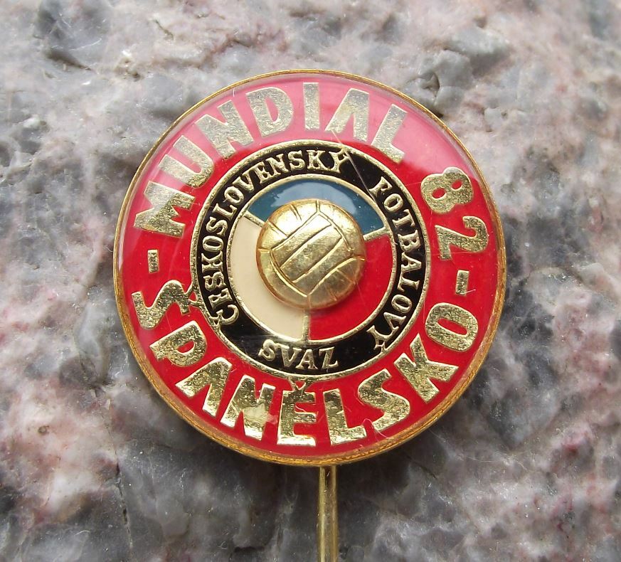 1982 Espana 82 Czech Team Qualification Spain Spanish World Cup Pin Badge - Badgecrazy