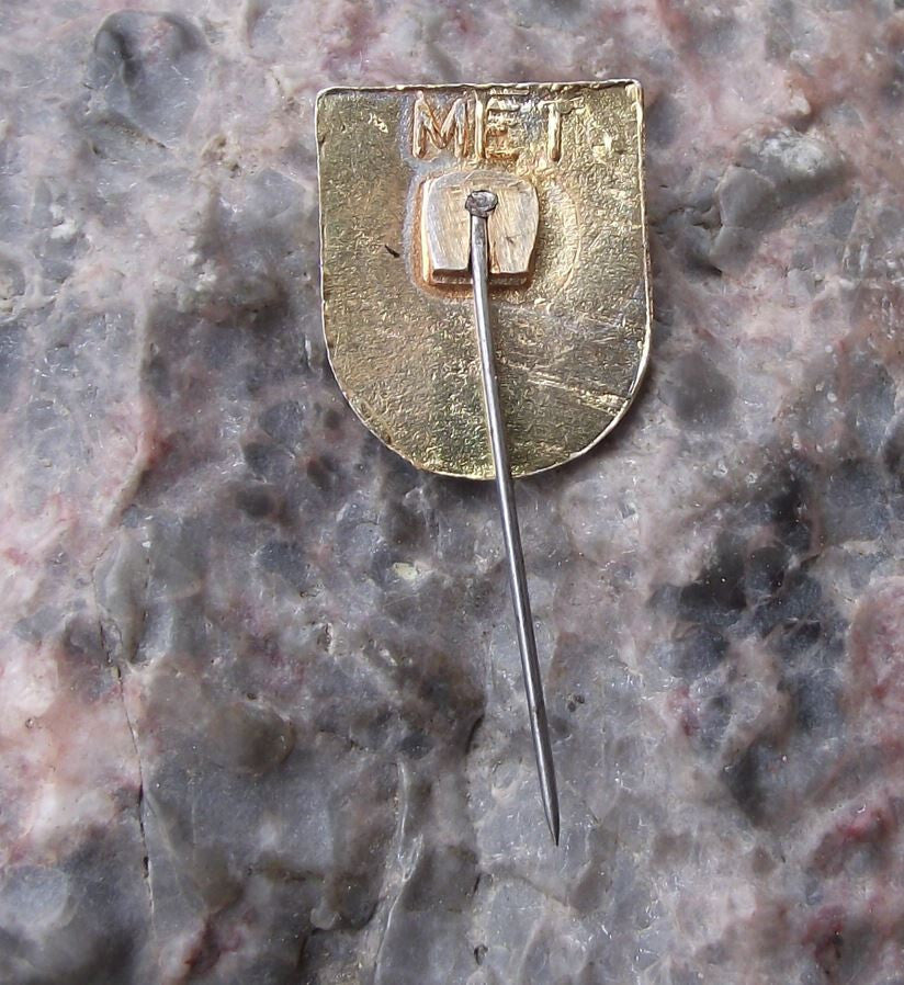 Vintage Krynica Zdroj Polish City Poland Heraldic Crest Coat of Arms Pin Badge - Badgecrazy