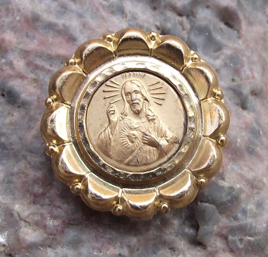 Antique Jesus Christ Holy Christian Religious Brooch Pin Badge - Badgecrazy