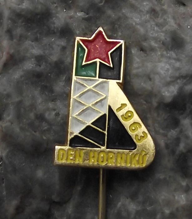 1963 National Czech Mining Miners Day Coal Mine Crossed Hammers Shaft Pin Badge - Badgecrazy