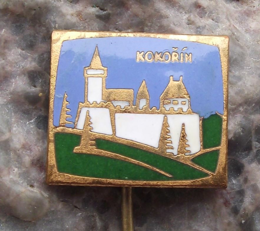 Vintage Kokorin Hussite Castle Czechoslovakia Travel Souvenier Pin Badge - Badgecrazy