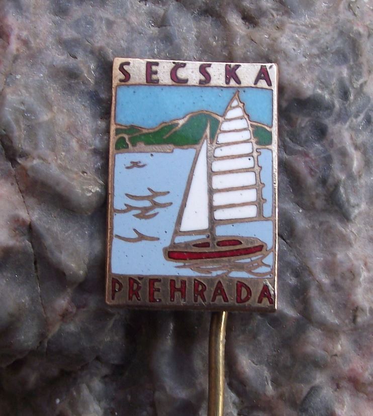 Antique Secska Prehrada Czech Lake Dam Yacht Sailing Resort Souvenier Pin Badge - Badgecrazy