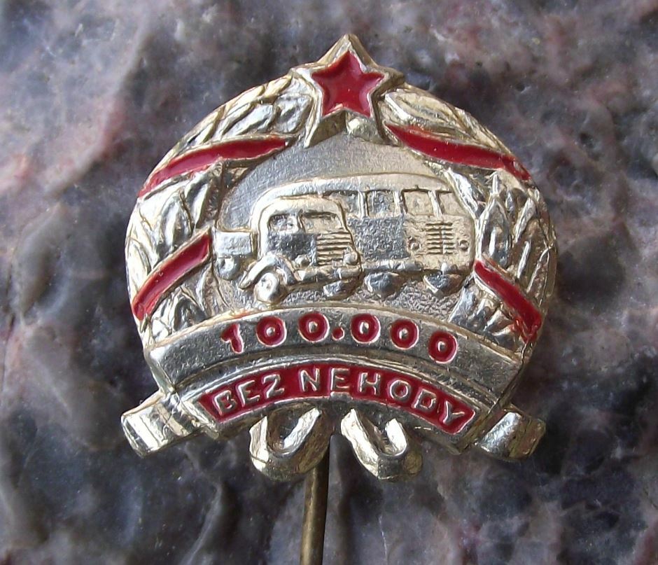 Antique Czechoslovakia Safe Driver Award Bus Truck Accident 100000 km Pin Badge - Badgecrazy