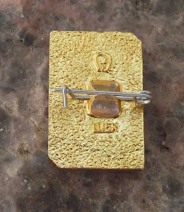 1986 27th Congress Communist Party of Soviet Union XXVII Lenin Book Pin Badge - Badgecrazy