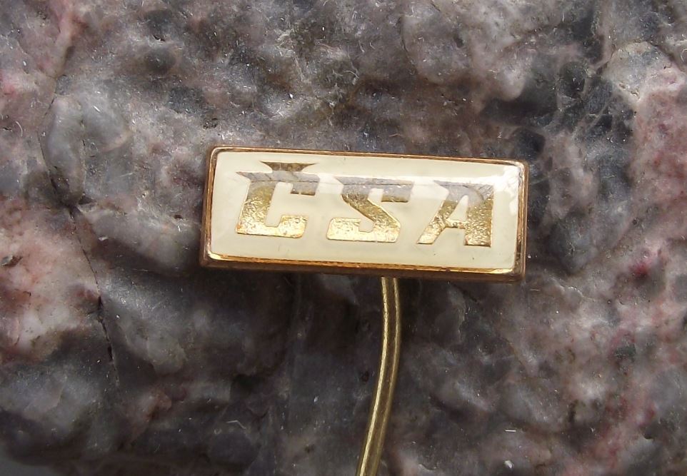 CSA Czech Airlines Czechoslovakia Official Logo Airliner Aircraft Firm Pin Badge - Badgecrazy