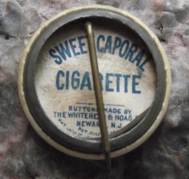 Sweet Caporal Cigarette Company Flags of the World Pin Badge Turkey - Badgecrazy