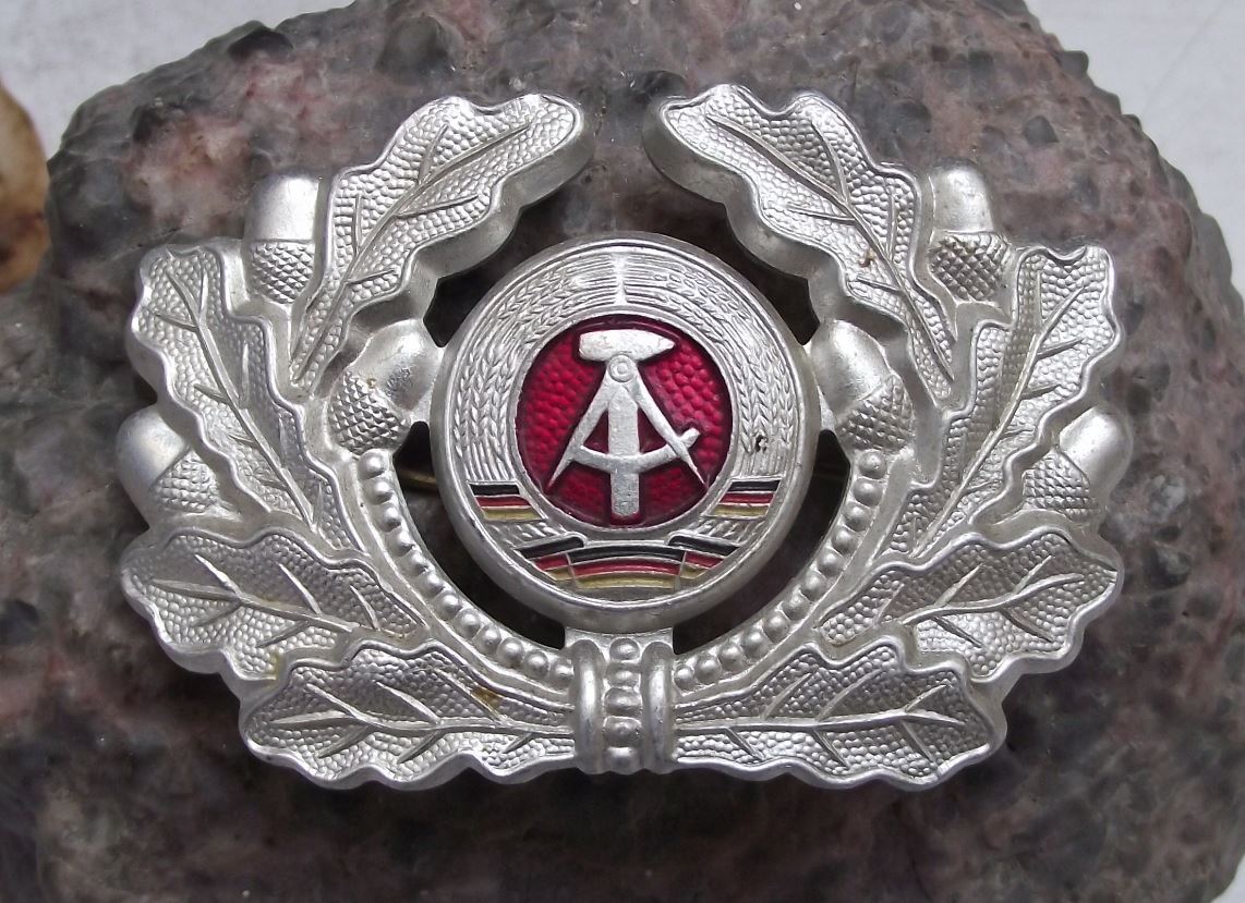 East Germany Military Guard Hammer Compass Logo Oak Cluster Army Uniform Badge - Badgecrazy