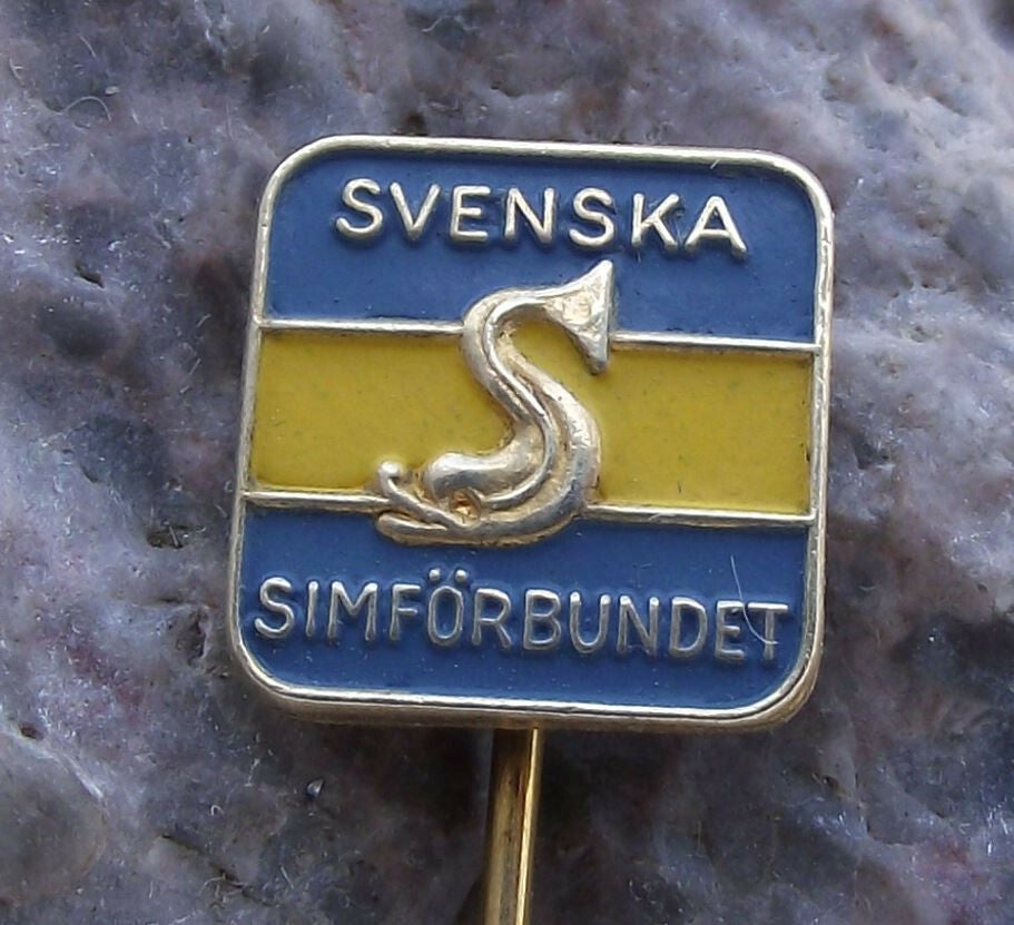 Vintage Swedish Svenska Swimming Association Sweden Fish Members Pin Badge - Badgecrazy