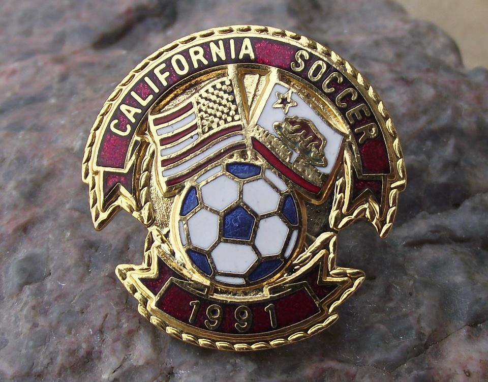 1991 California Soccer USA American Football US National Team Division Pin Badge - Badgecrazy