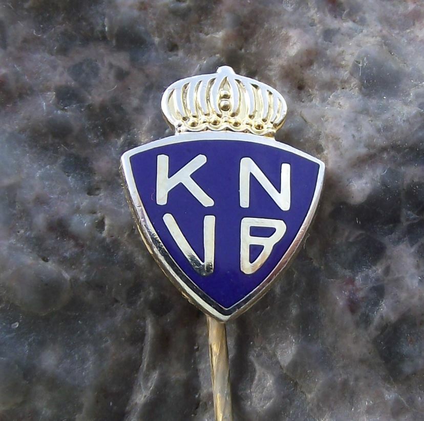 Antique Royal Dutch Football Association Holland KNVB Soccer Crest Pin Badge - Badgecrazy