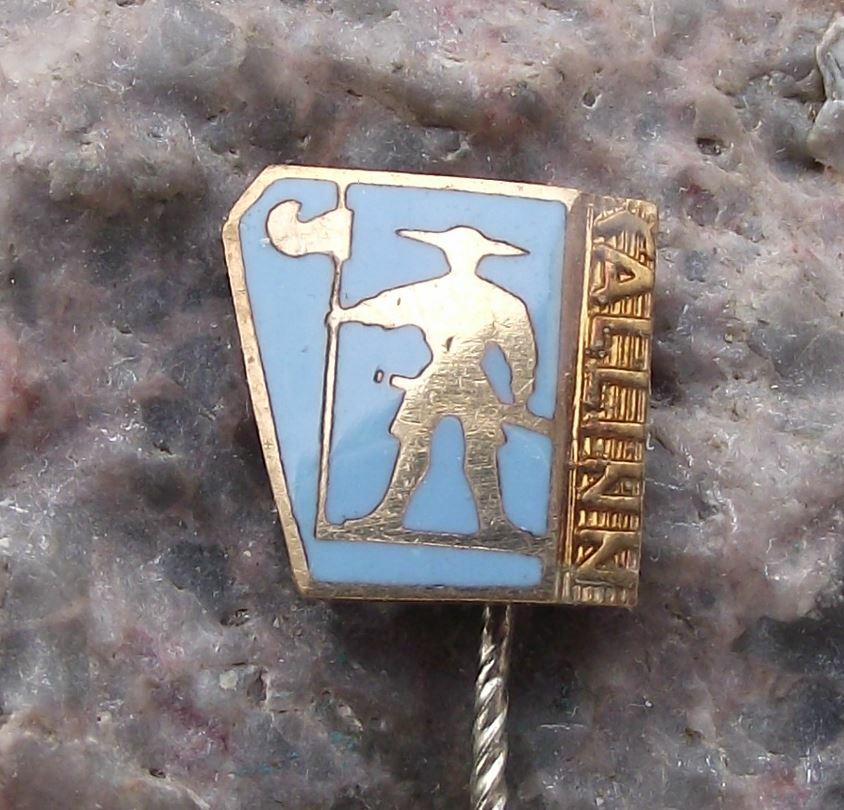 Vintage Vana Tallinn Estonia Toomas Old Thomas City Guard Souvenier Pin Badge - Badgecrazy