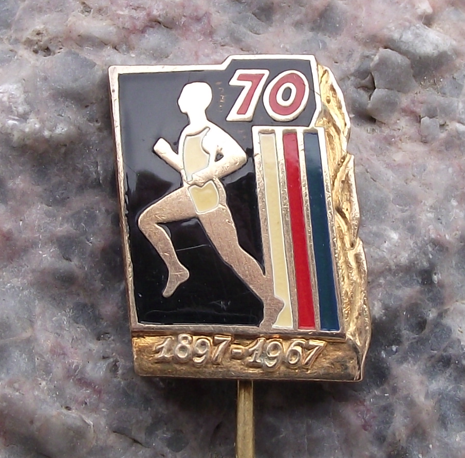 1967 Czechoslovakia Athletics Association Anniversary Runner Sprinter Pin Badge - Badgecrazy