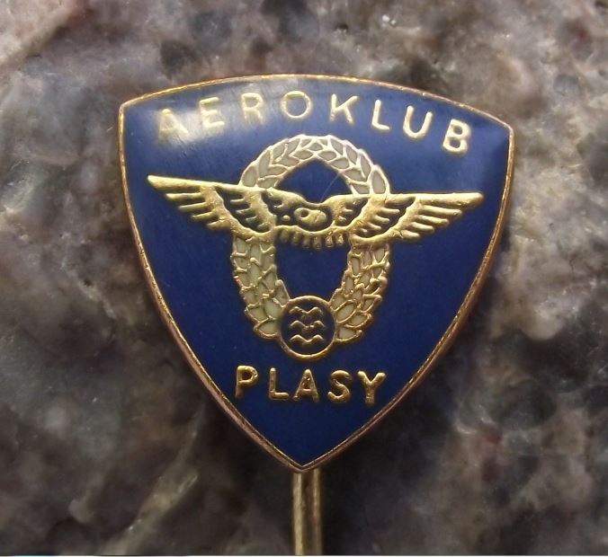 Vintage Plasy Aerodrome Airfield Flying Club Aeroklub Members Wings Pin Badge - Badgecrazy