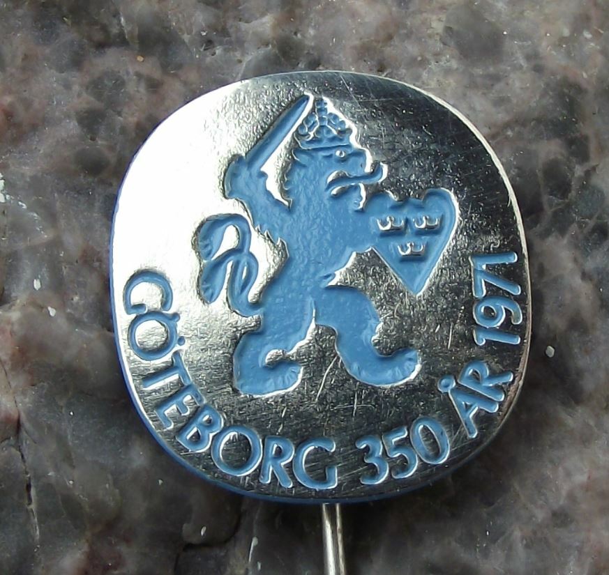 1971 Goteborg Gothenburg Coat of Arms 350th Anniversary Lion Crest Pin Badge - Badgecrazy