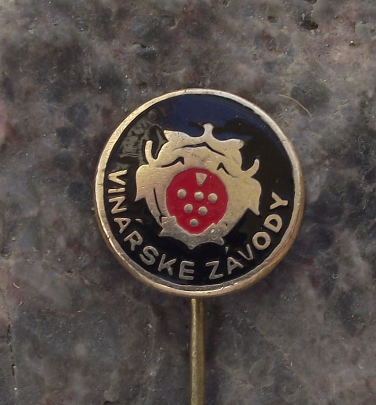 Antique VZ Wine Region Czech Producers Vineyard Vinarske Zavody Pin Badge - Badgecrazy