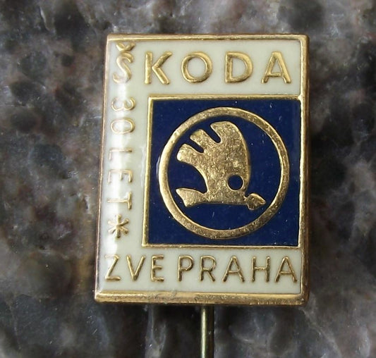 Antique Skoda Prague Praha 30th Anniversary Car Autos Advertising Logo Pin Badge - Badgecrazy