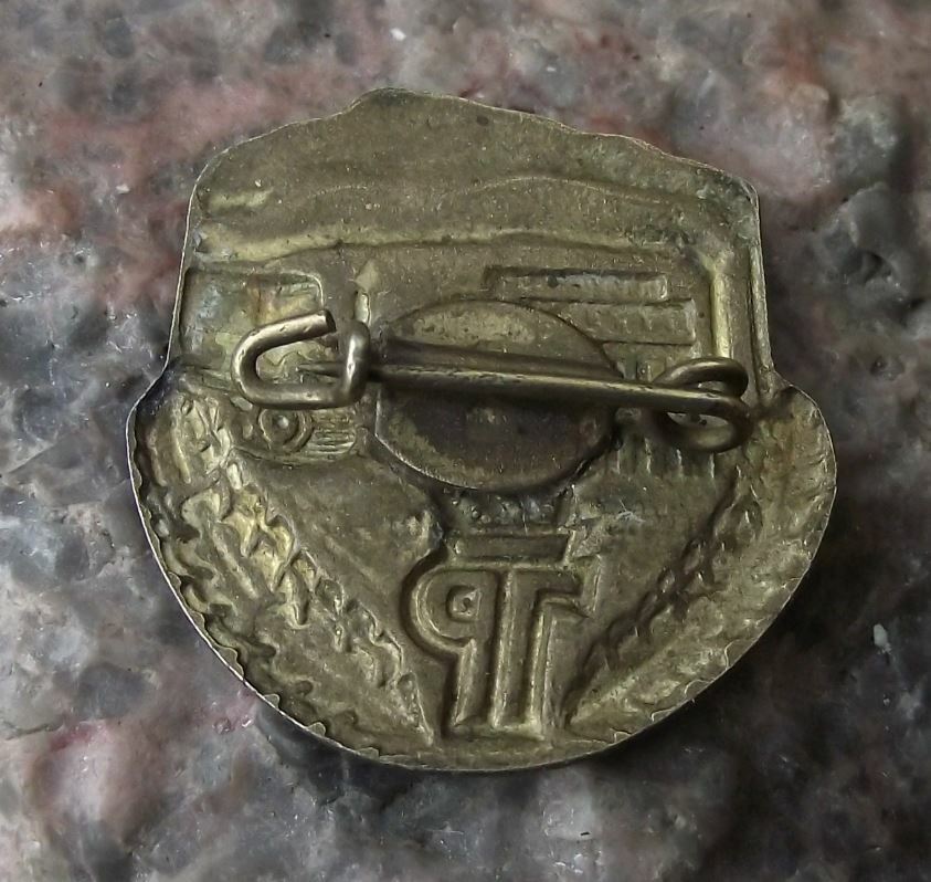 Thalmann Pioneer Youth Organisation Smoking Factory Chimney & Tractor Pin Badge - Badgecrazy