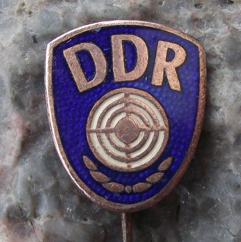 East Germany DDR Target Marksman Military GDR Shooting Award Bronze Pin Badge - Badgecrazy