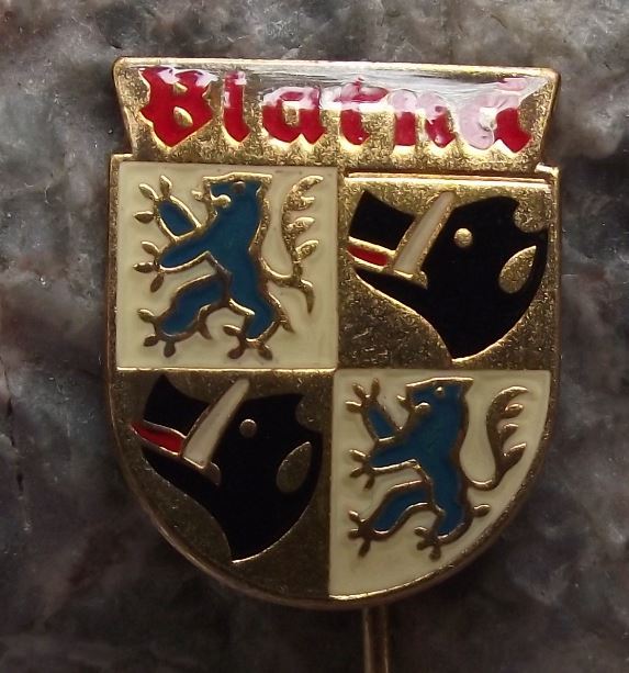 Blatna Heraldic Crest Wild Boar Pig Head & Blue Lion Tourist Souvenier Pin Badge - Badgecrazy