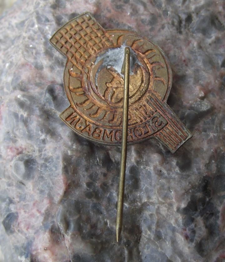 Antique Silokombajn Farming Farm Equipment Czech Crop Cutter Blower Pin Badge - Badgecrazy