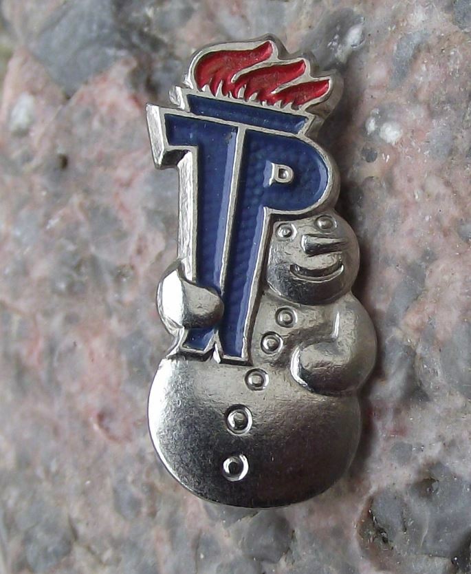 Thalmann Pioneer Organisation Germany Youth Winter Games Snowman DDR Pin Badge - Badgecrazy