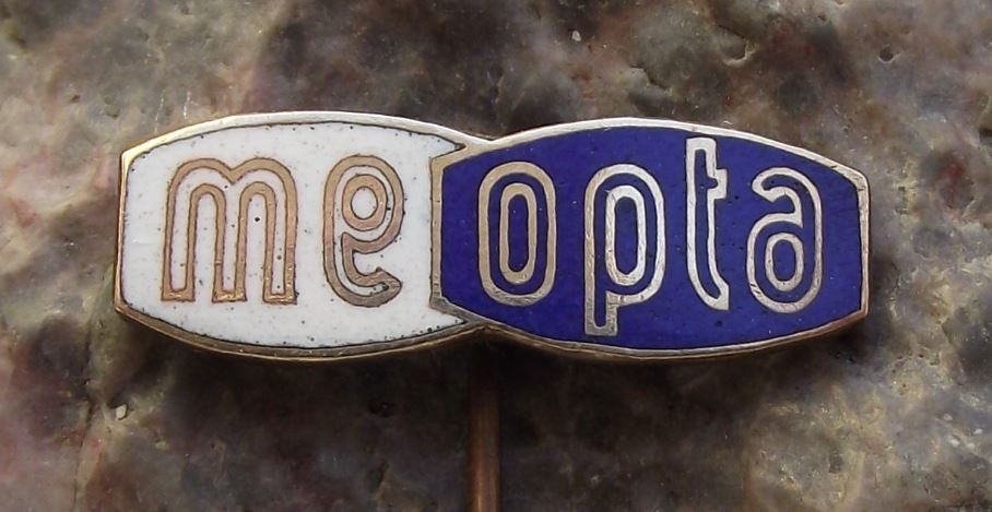 Meopta Stereo Viewfinder Binocular Worm Logo Camera Optical Company Pin Badge - Badgecrazy