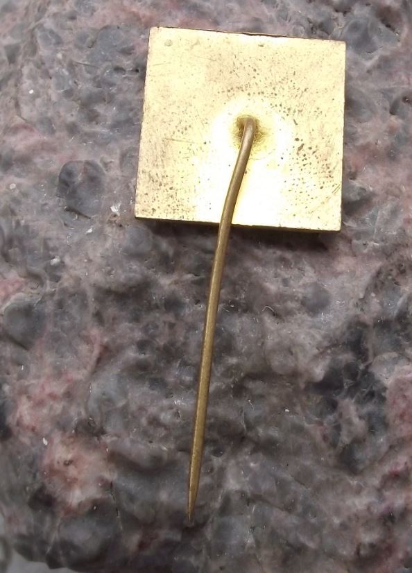 1985 Lovena Czech Double Barrelled Shotgun & Rifle Maker Stag Trophy Pin Badge - Badgecrazy
