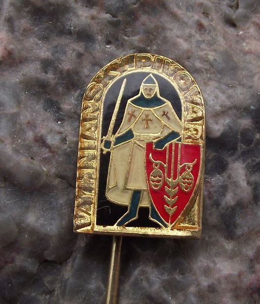 Vyhniansky Pivovar Noble Knight Shield Beer Czech Brewery Advertising Pin Badge