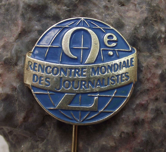 1950s French Journalist Meeting 2e Rencontre Mondial des Journalistes Pin Badge