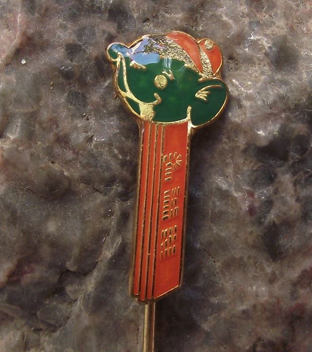 1976 Rare Classic Pez Club of Croatia Green Elephant Collectable Pin Badge - Badgecrazy