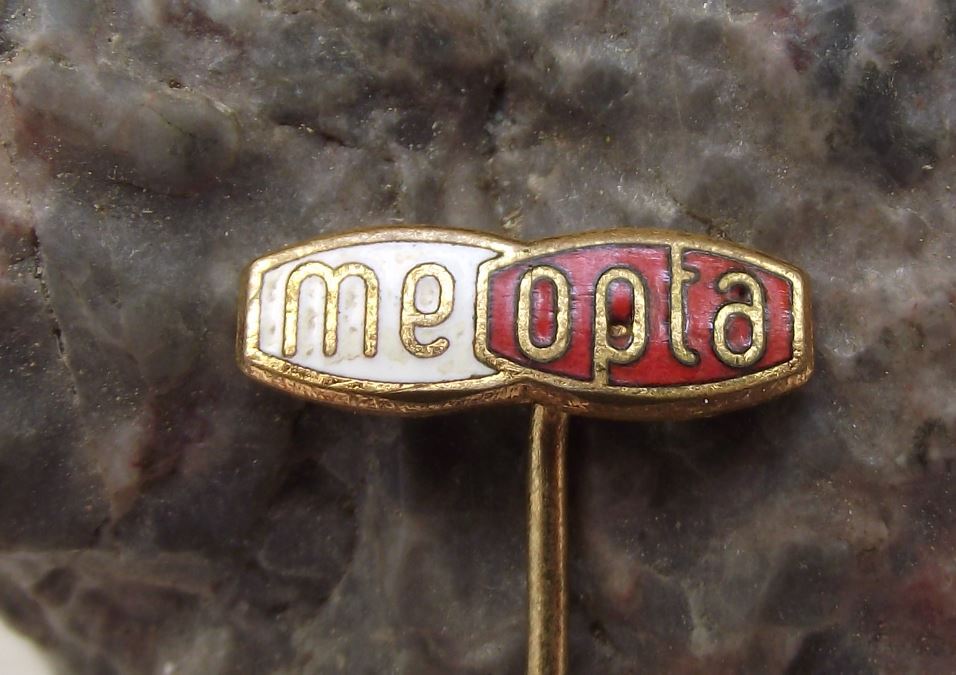 Vintage Meopta Czech Stereo Camera Company Optics Lenses Logo Pin Badge Red - Badgecrazy