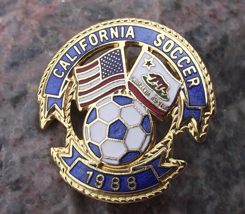 1988 California Soccer USA American Football US National Team Division Pin Badge - Badgecrazy