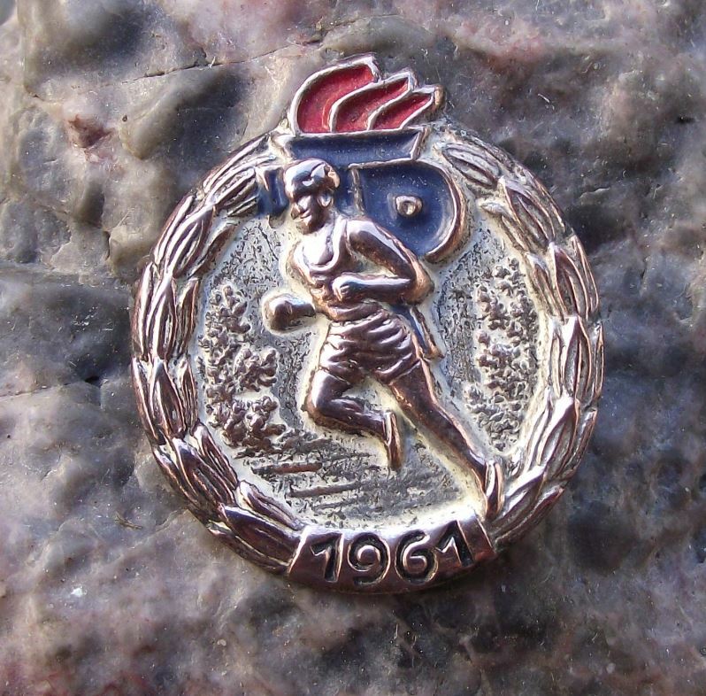 1961 Thalmann Pioneer Organisation Germany Youth Athletics Award DDR Pin Badge - Badgecrazy