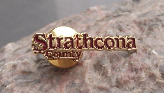 Strathcona County Edmonton Alberta Province Western Canada Souvenier Pin Badge - Badgecrazy