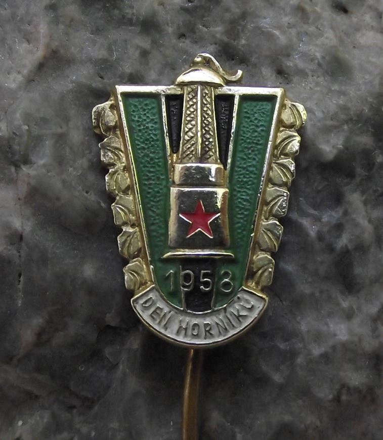 1958 National Czech Mining Miners Day Den Horniku Coal Mine Lamp Pin Badge - Badgecrazy