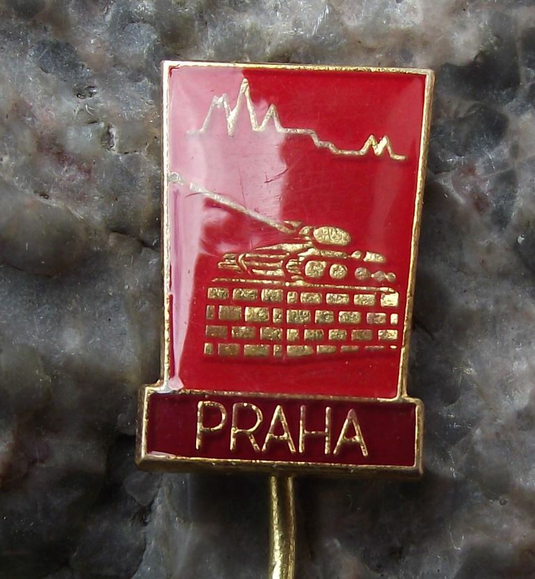 Vintage Prague Praha Monument to Soviet Tank Crews T34 Russian Armour Pin Badge - Badgecrazy