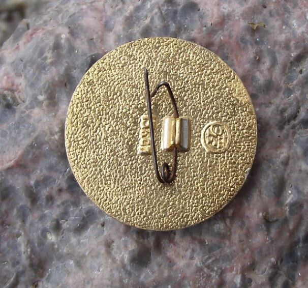1977 Soviet Union Military Russian Army 60th Anniversary Pin Badge - Badgecrazy