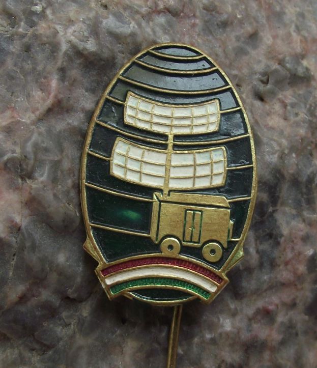 Hungary Cold War Warsaw Pact Warning Radar Vehicle Signal Corps Army Pin Badge - Badgecrazy