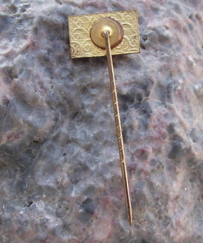 Rare Vintage UNIVAC Pioneering Historic Computer Mainframe Computing Pin Badge - Badgecrazy