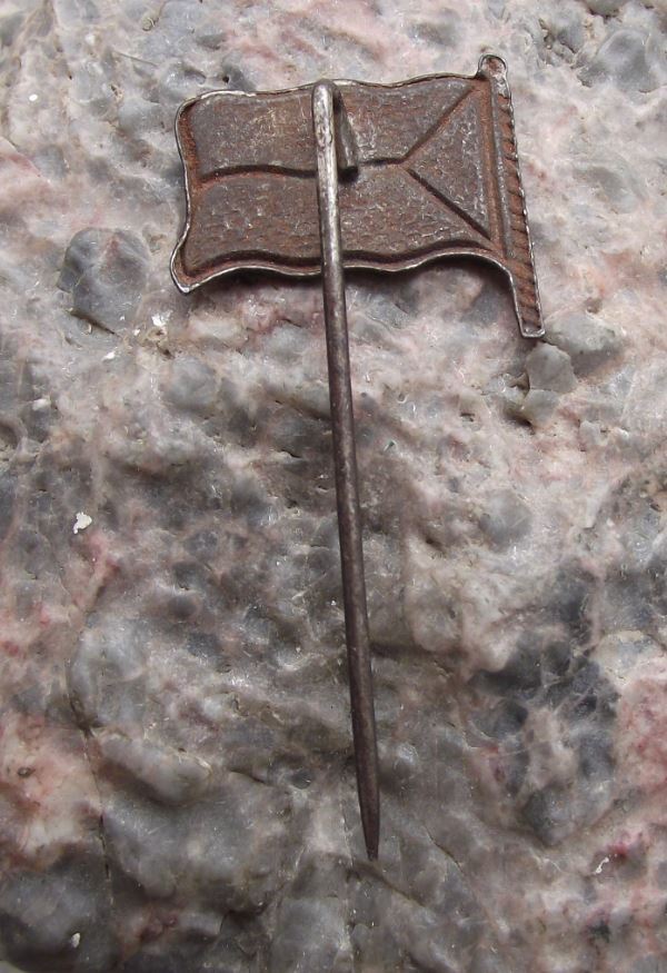 Antique Old Czech Czechoslovakian National Waving Flag Czechoslovakia Pin Badge - Badgecrazy