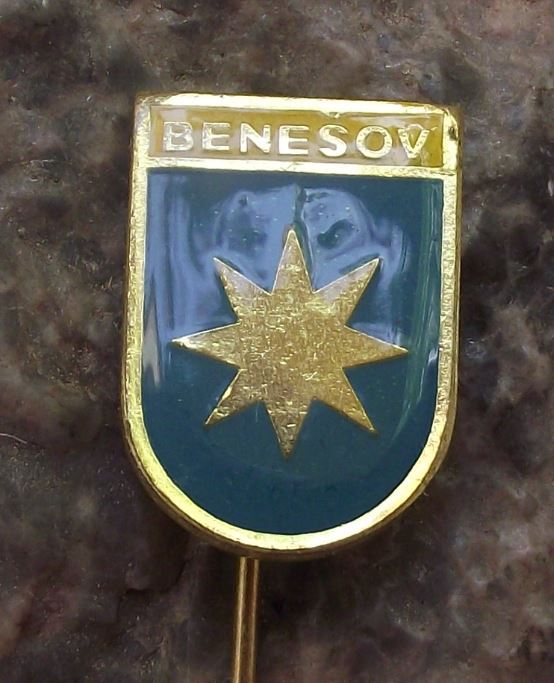 Antique Benesov Czech Town Beneschau Gold Star Heraldic Crest Shield Pin Badge - Badgecrazy