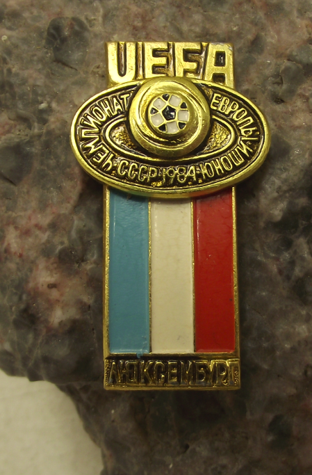 1984 UEFA European Football Championships Luxembourg Team Soccer Pin Badge - Badgecrazy